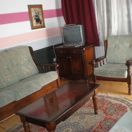 Planinska Kuca *